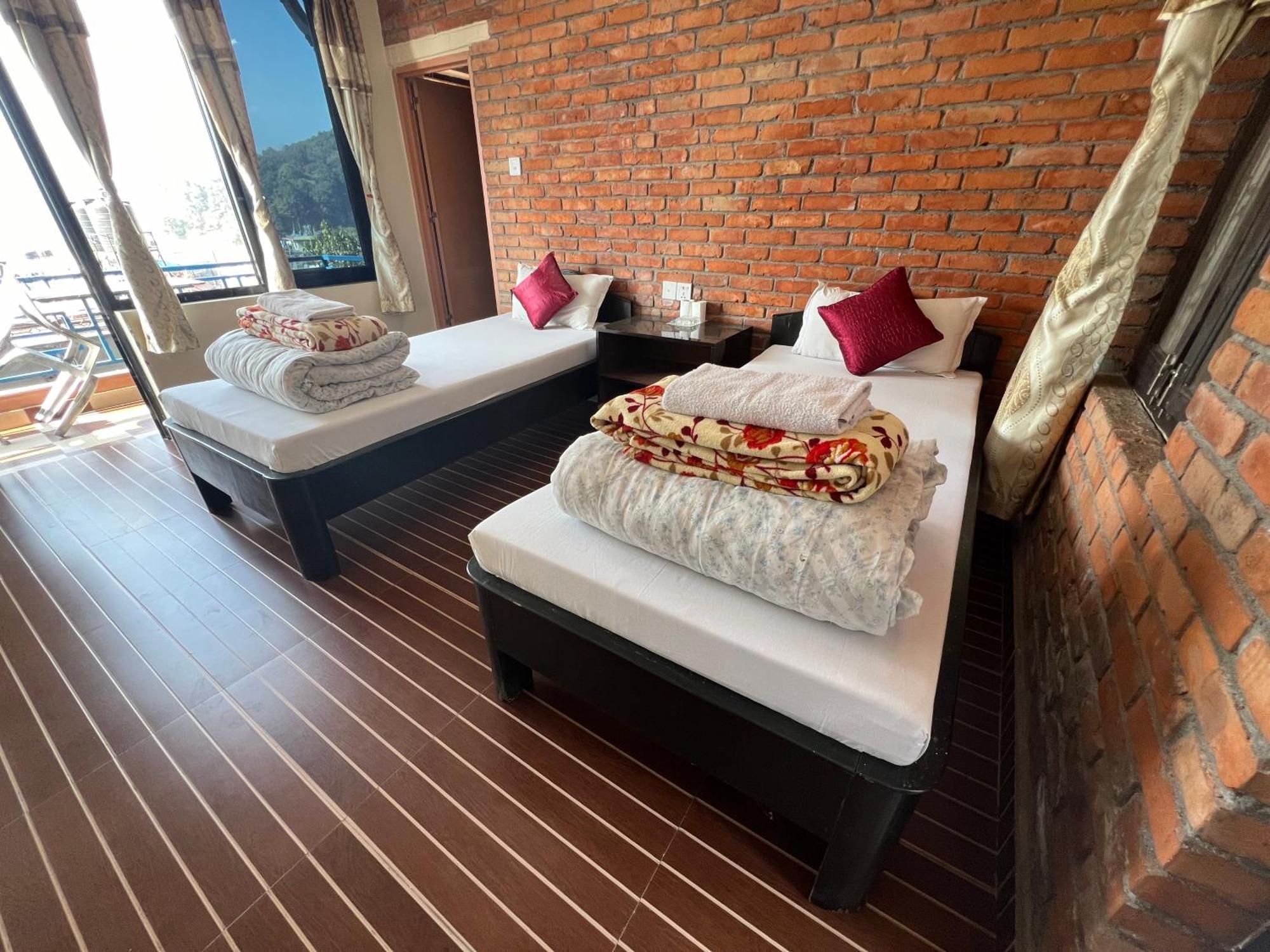 Little Pilgrim Family Lodge Pokhara Luaran gambar